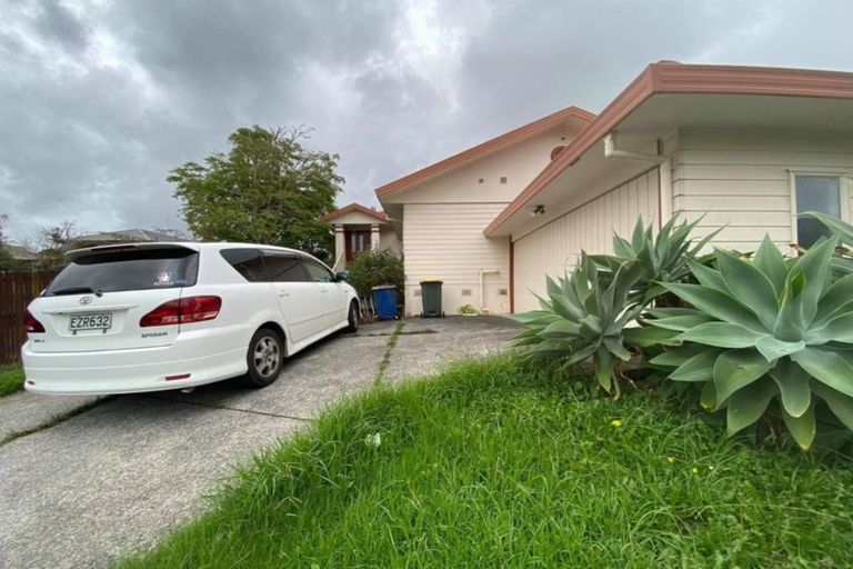 Photo of property in 55 Barbados Drive, Unsworth Heights, Auckland, 0632