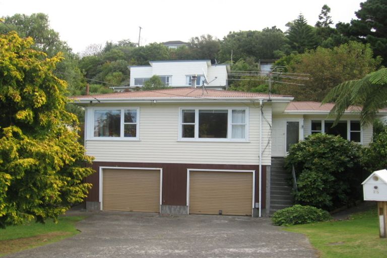 Photo of property in 25 Khouri Avenue, Karori, Wellington, 6012