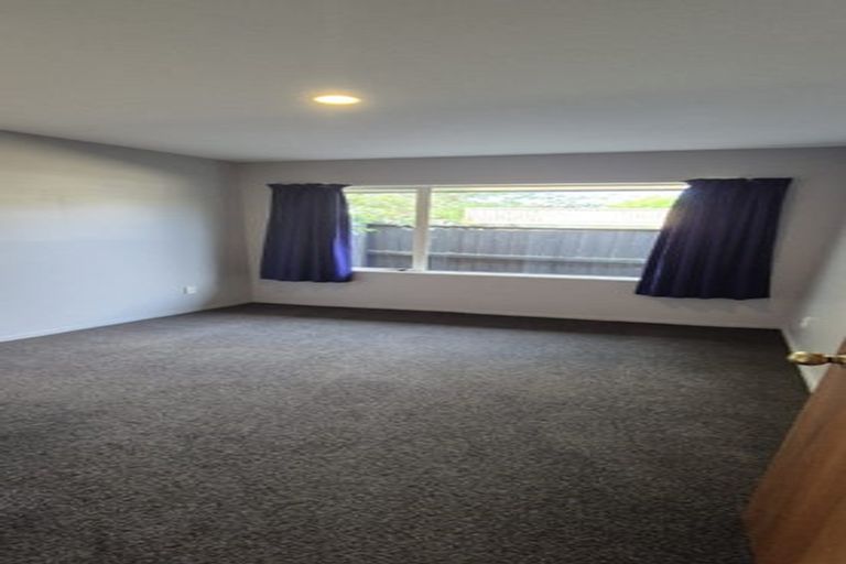 Photo of property in 1/28 Kirsten Place, Parklands, Christchurch, 8083