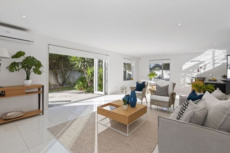 Photo of property in 74 Aston Drive, Waimairi Beach, Christchurch, 8083