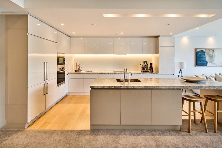 Photo of property in Clyde Quay Wharf, 2b/6 Clyde Quay Wharf, Te Aro, Wellington, 6011