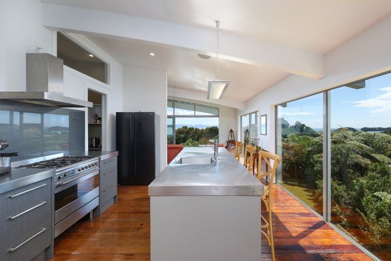 Photo of property in 1160a Abel Tasman Drive, Ligar Bay, Takaka, 7183