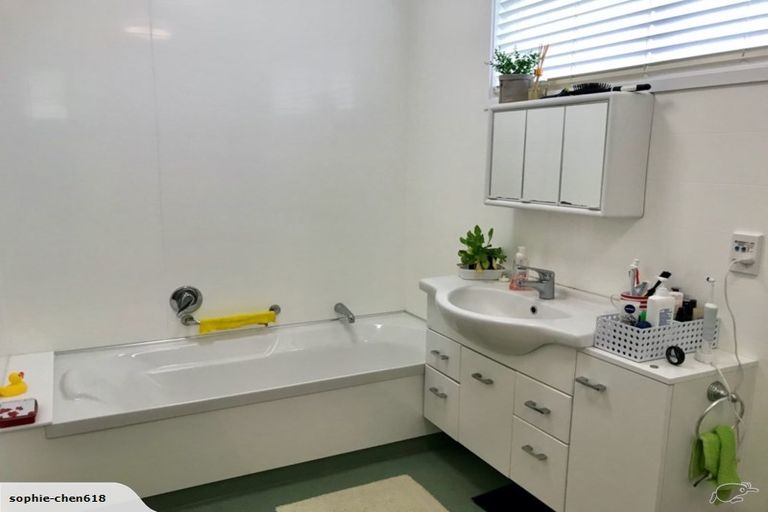 Photo of property in 51 Sunbrae Drive, Silverstream, Upper Hutt, 5019