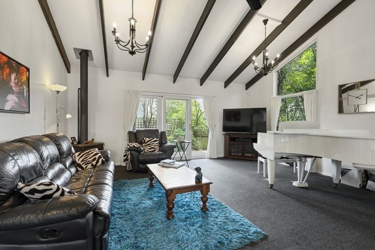 Photo of property in 4 Robert Grove, Paraparaumu, 5032