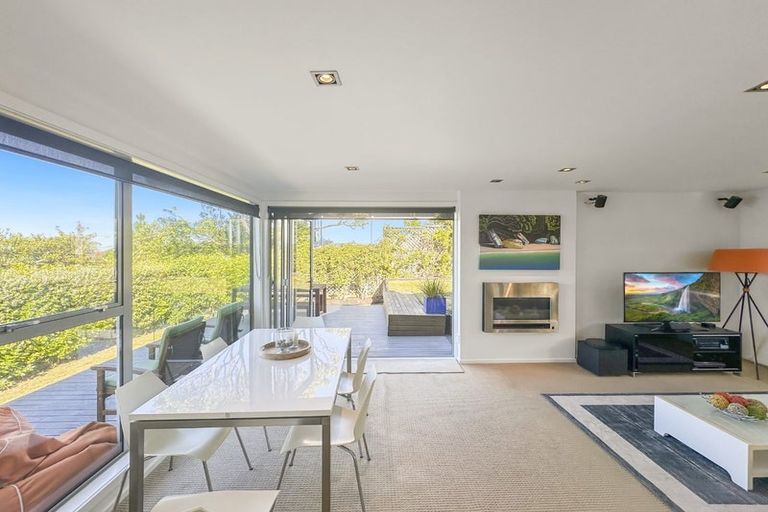 Photo of property in 273 Dowse Drive, Maungaraki, Lower Hutt, 5010