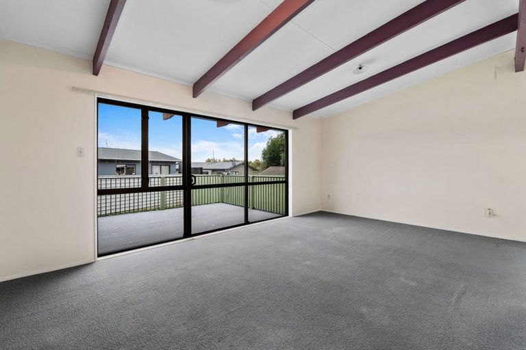 Photo of property in 17 Cypress Place, Owhata, Rotorua, 3010