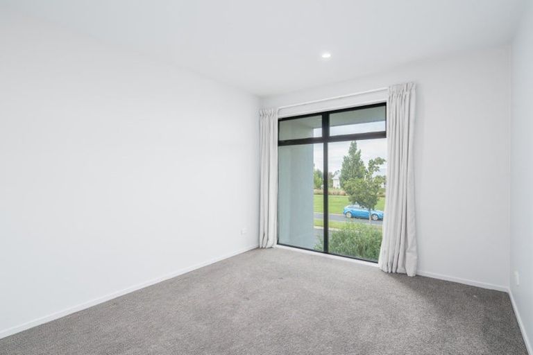 Photo of property in 79 Faringdon Boulevard, Rolleston, 7615