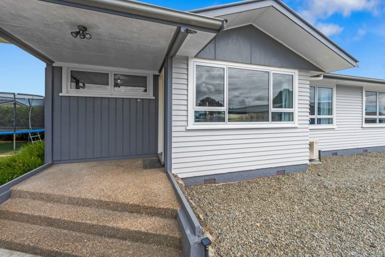 Photo of property in 11a Fox Place, Cloverlea, Palmerston North, 4412