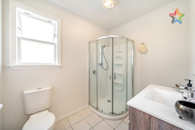 Photo of property in 6 Lockwood Crescent, Taita, Lower Hutt, 5011