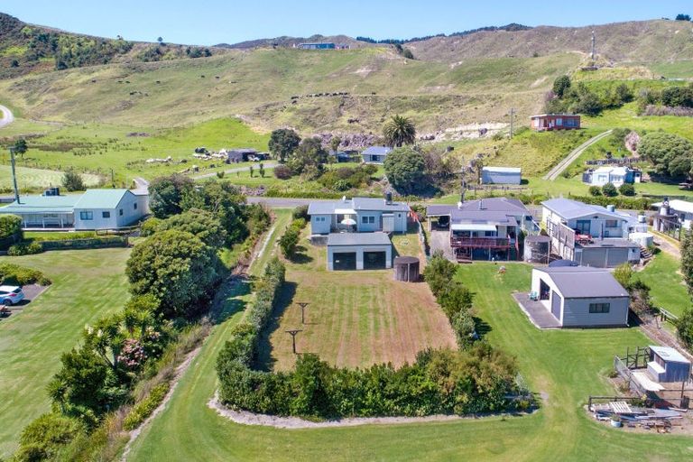 Photo of property in 118 Newcastle Street, Mahia, Nuhaka, 4198