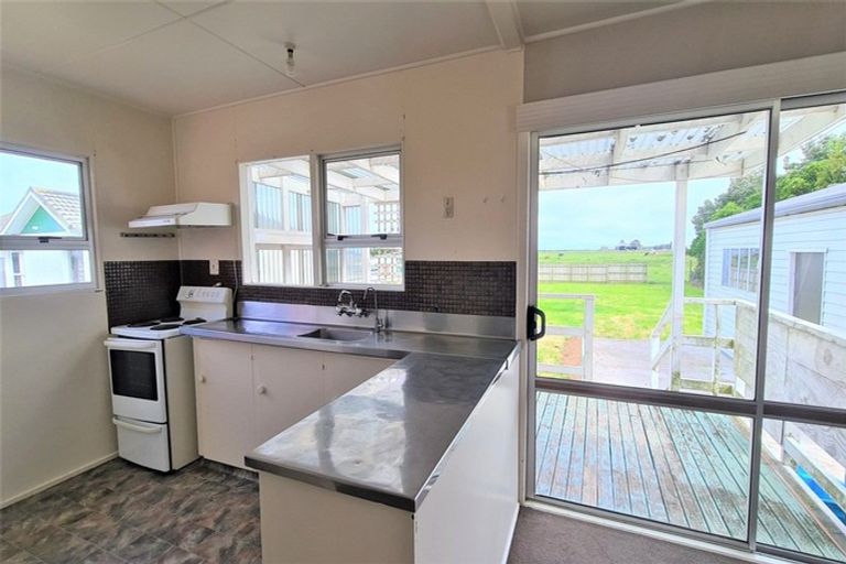 Photo of property in 114 Ihaia Road, Opunake, 4616