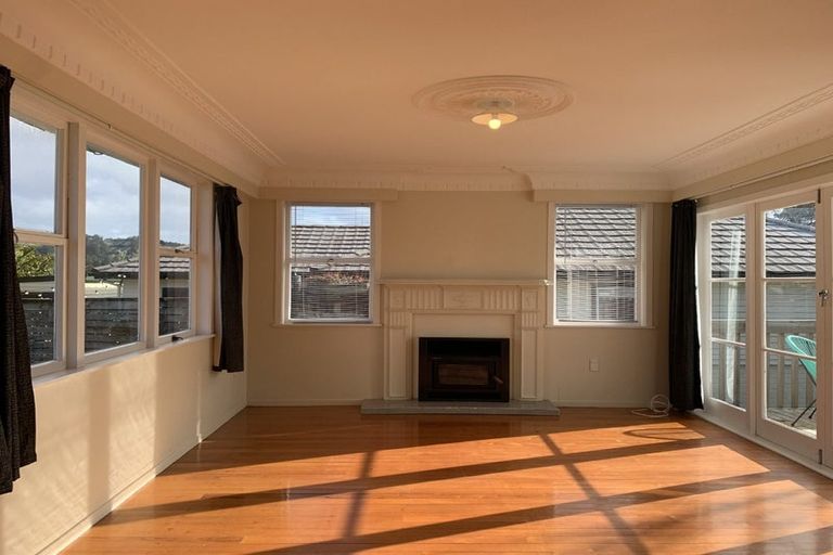 Photo of property in 72 Derwent Crescent, Titirangi, Auckland, 0604