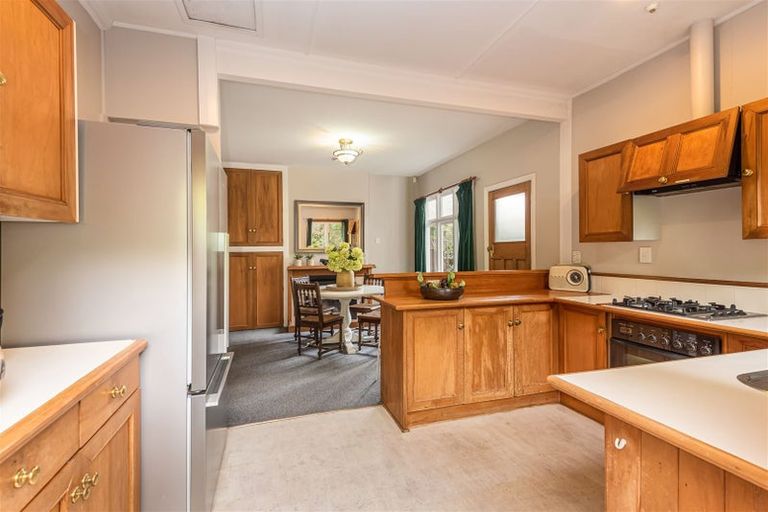 Photo of property in 16 Ford Road, Opawa, Christchurch, 8023