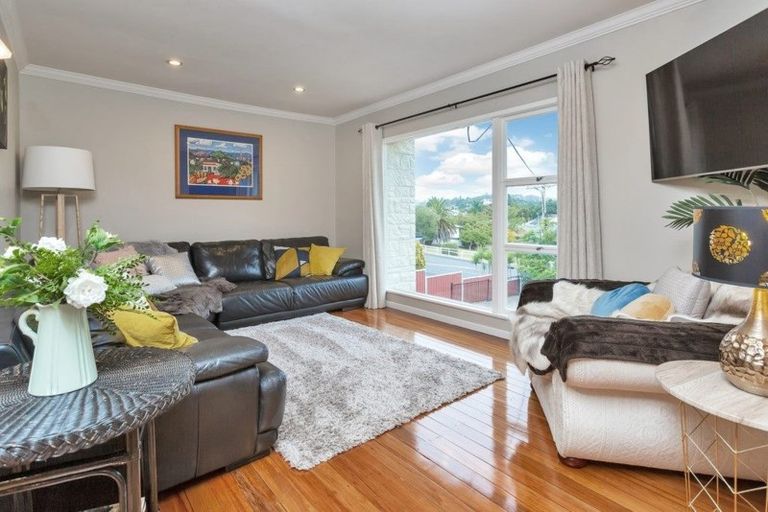 Photo of property in 15 Tarewa Road, Morningside, Whangarei, 0110