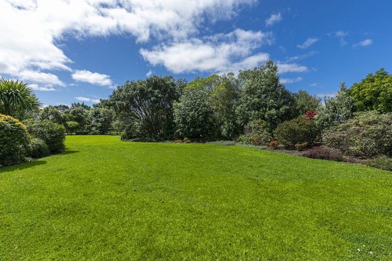 Photo of property in 296 Oaia Road, Muriwai, Waimauku, 0881