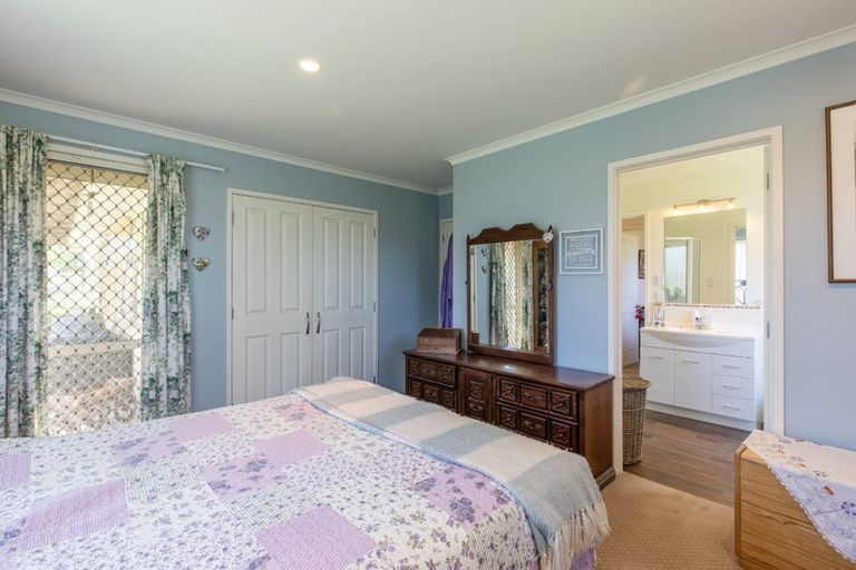 Photo of property in 5 Buckland Street, Tikokino, Waipawa, 4273