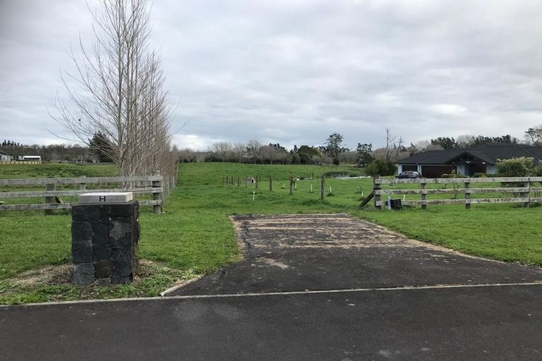 Photo of property in 166h Postman Road, Dairy Flat, 0794