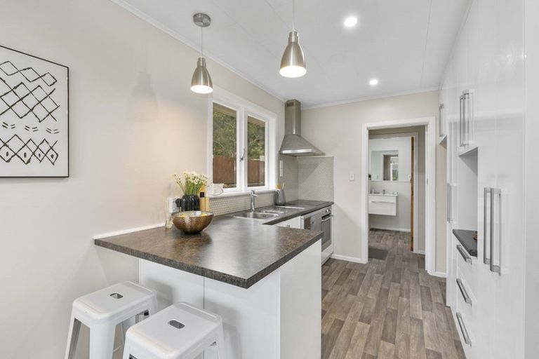 Photo of property in 296 Naenae Road, Naenae, Lower Hutt, 5011