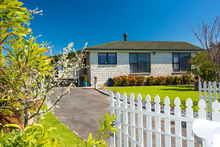 Photo of property in 18 Elsdon Best Street, Riverdale, Gisborne, 4010