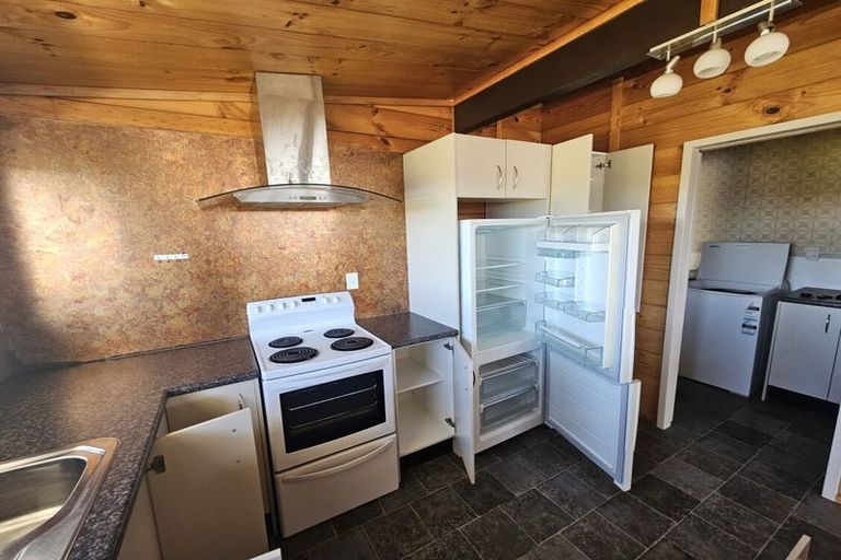 Photo of property in 33 Eskdale Road, Papakowhai, Porirua, 5024