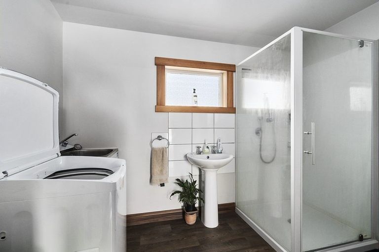 Photo of property in 119 Roberts Line, Kelvin Grove, Palmerston North, 4414