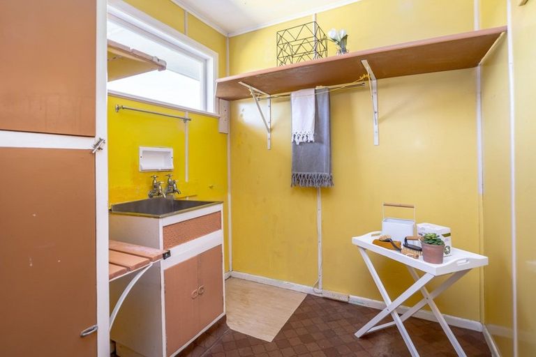 Photo of property in 6 Taverner Street, Carterton, 5713