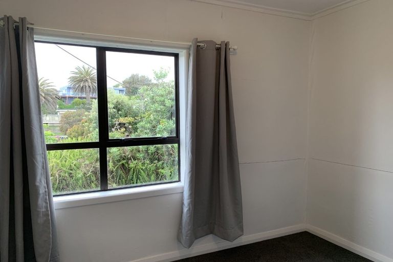 Photo of property in 27 Ngaio Street, Otaki Beach, Otaki, 5512