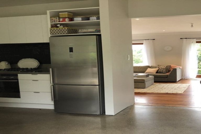 Photo of property in 47 Maungaraki Road, Korokoro, Lower Hutt, 5012