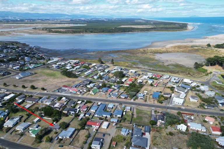 Photo of property in 40 Pratt Avenue, Foxton Beach, Foxton, 4815