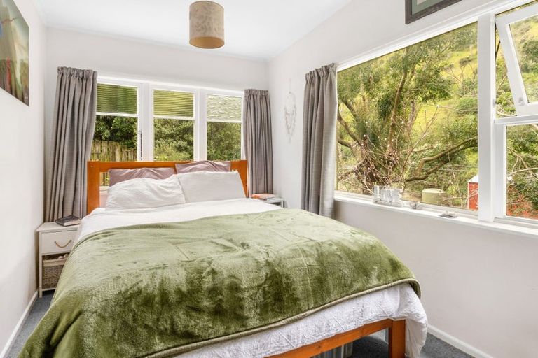 Photo of property in 56 Tilley Road, Paekakariki, 5034