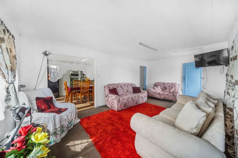 Photo of property in 4 Serrano Place, Clover Park, Auckland, 2023