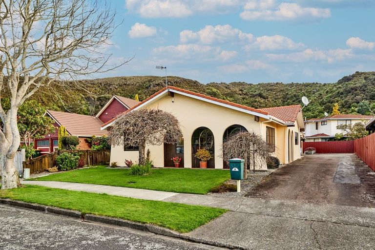 Photo of property in 36 Waddington Drive, Naenae, Lower Hutt, 5011