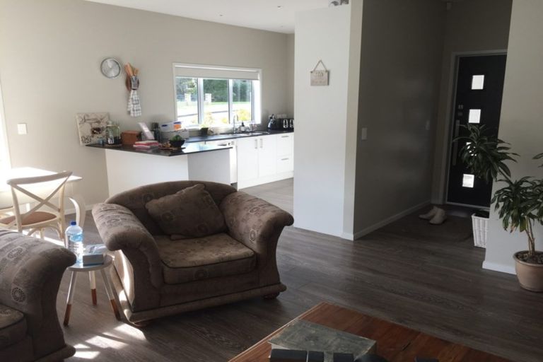 Photo of property in 29 Applemoors Way, Riverhead, 0820