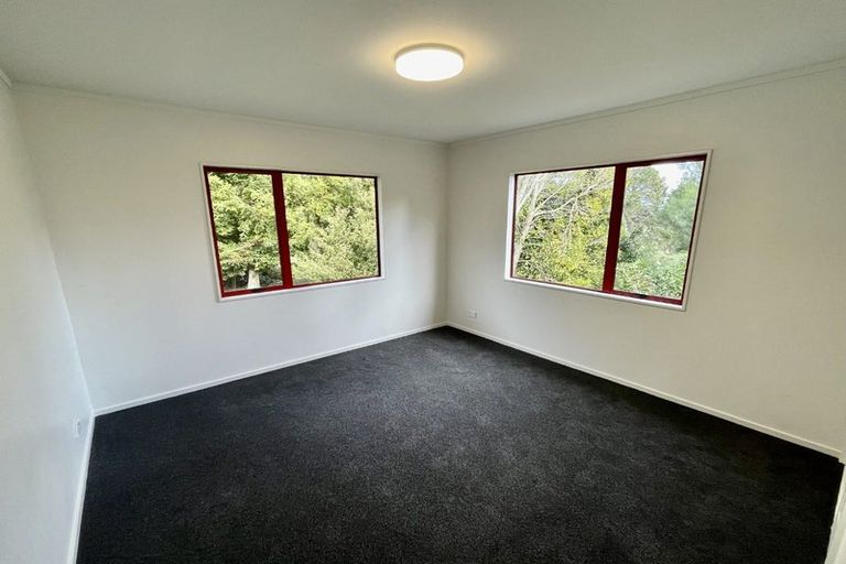 Photo of property in 169 Vaughans Road, Okura, Albany, 0792