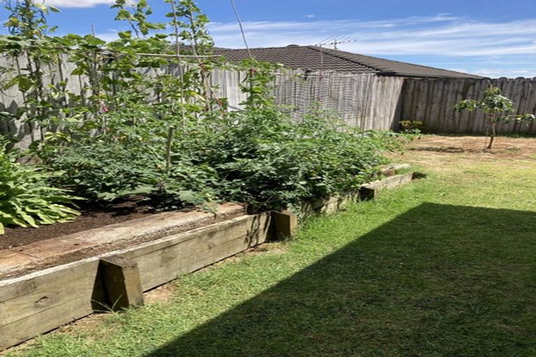 Photo of property in 101 Kitchener Road, Pukekohe, 2120