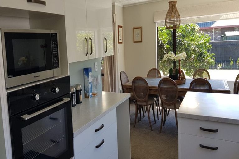 Photo of property in 24 Hetley Crescent, Taradale, Napier, 4112