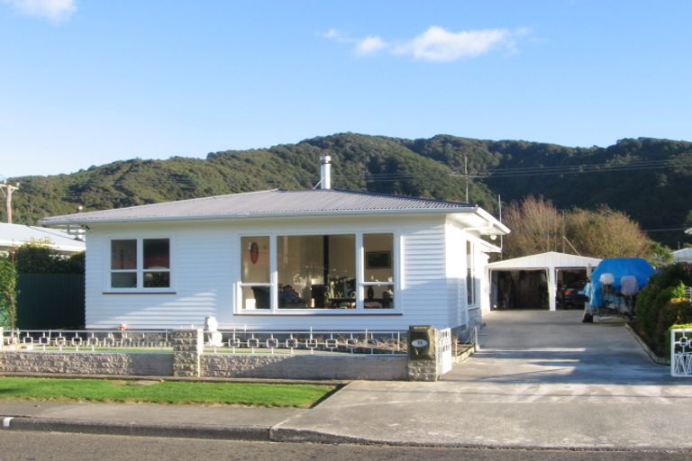 Photo of property in 59 Karamu Crescent, Wainuiomata, Lower Hutt, 5014