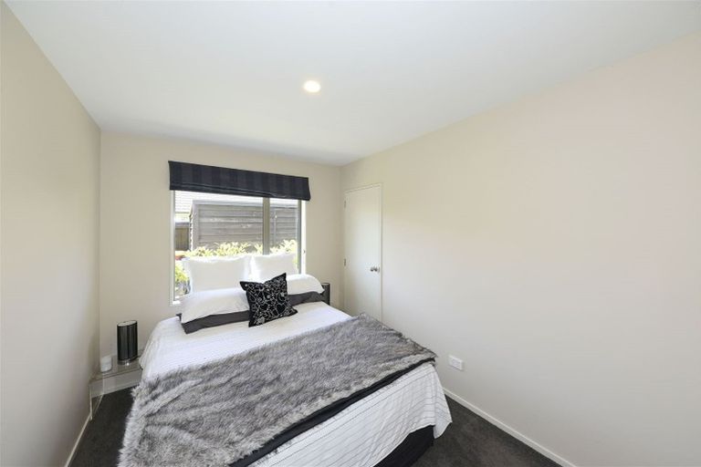 Photo of property in 43 Putake Drive, Parklands, Christchurch, 8083