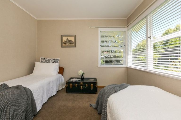 Photo of property in 1 Shortland Place, Havelock North, 4130