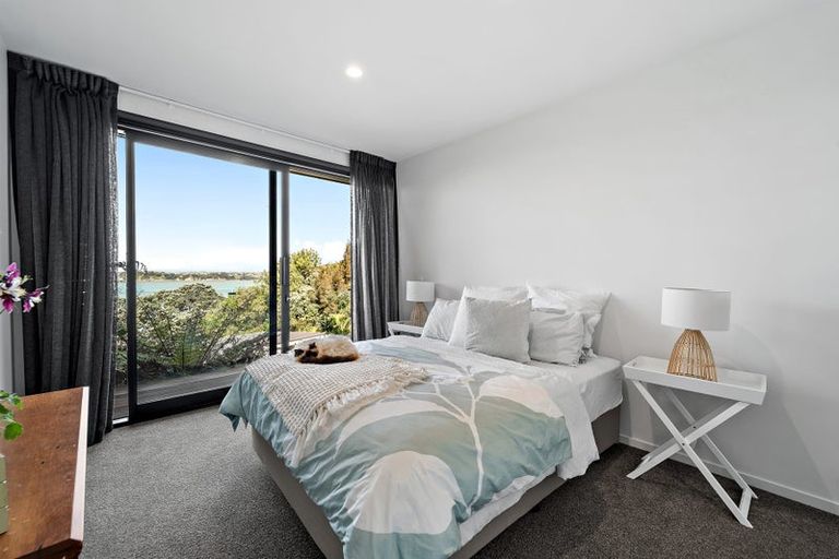 Photo of property in 11a Duncansby Road, Stanmore Bay, Whangaparaoa, 0932