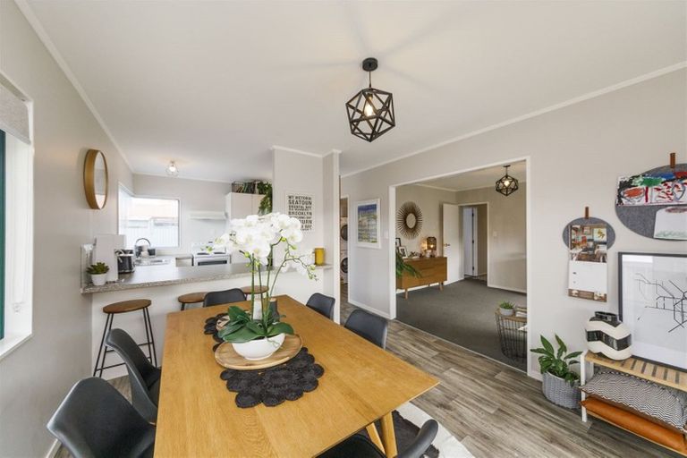 Photo of property in 102 Roberts Line, Kelvin Grove, Palmerston North, 4414