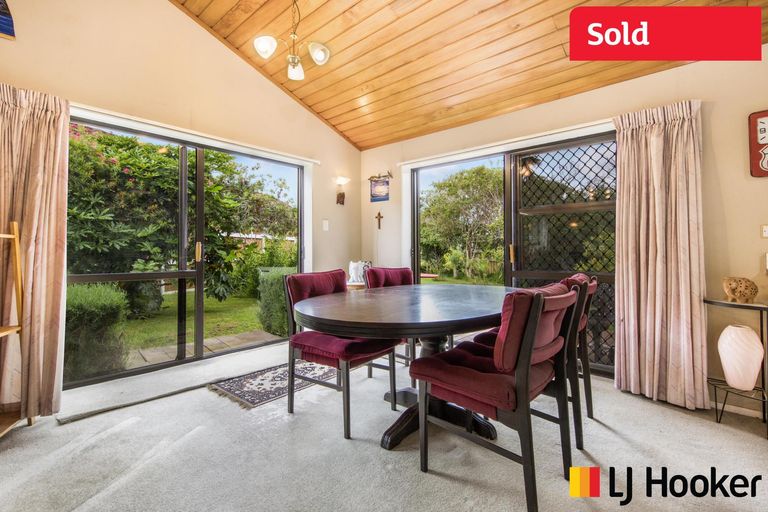 Photo of property in 128 Carnoustie Drive, Wattle Downs, Auckland, 2103