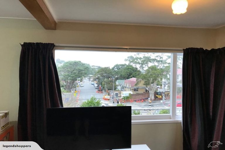 Photo of property in 2/4 Baroda Street, Khandallah, Wellington, 6035