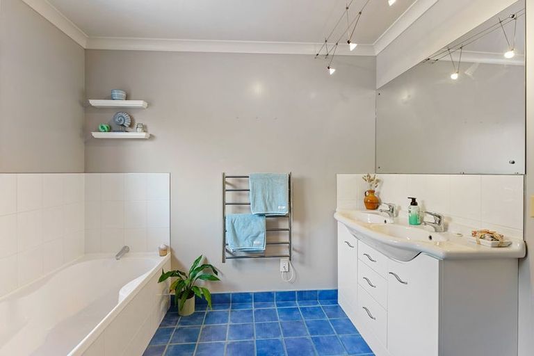 Photo of property in 12 Murray Court, Paraparaumu Beach, Paraparaumu, 5032