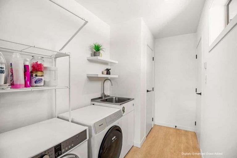 Photo of property in 7 Magnolia Lane, Kelvin Grove, Palmerston North, 4414