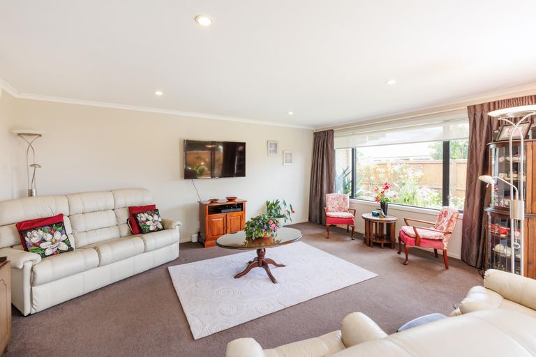 Photo of property in 28 Heretaunga Street, Palmerston North, 4414