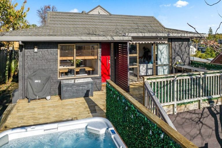 Photo of property in 1/10 Harley Road, Hauraki, Auckland, 0622