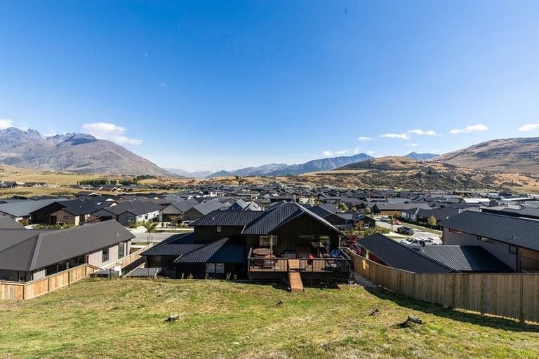 Photo of property in 31 Muster Road, Jacks Point, 9371