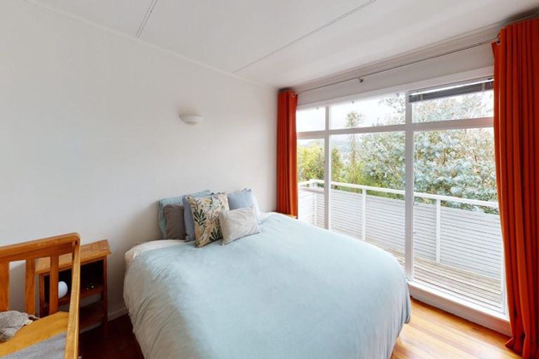 Photo of property in 1 Bedford Street, Northland, Wellington, 6012