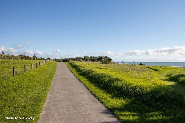 Photo of property in 10 Wentworth Lane, Waiwhakaiho, New Plymouth, 4312